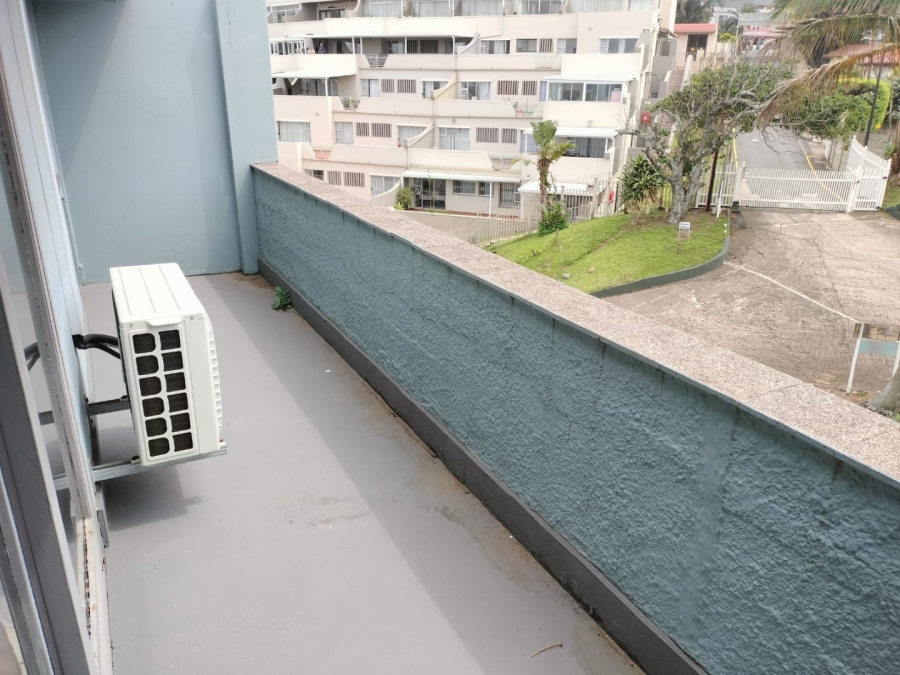 2 Bedroom Property for Sale in Manaba Beach KwaZulu-Natal