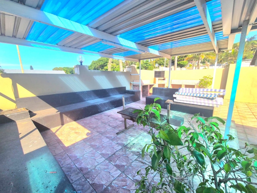 5 Bedroom Property for Sale in Brighton Beach KwaZulu-Natal