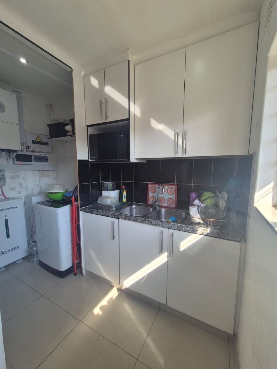 5 Bedroom Property for Sale in Brighton Beach KwaZulu-Natal