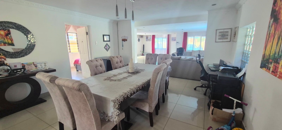5 Bedroom Property for Sale in Brighton Beach KwaZulu-Natal