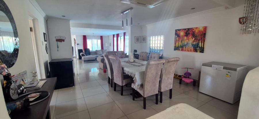 5 Bedroom Property for Sale in Brighton Beach KwaZulu-Natal