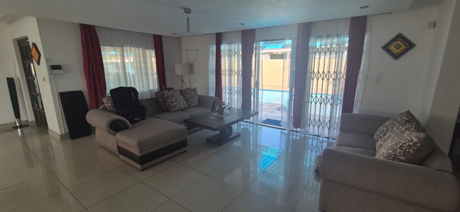 5 Bedroom Property for Sale in Brighton Beach KwaZulu-Natal