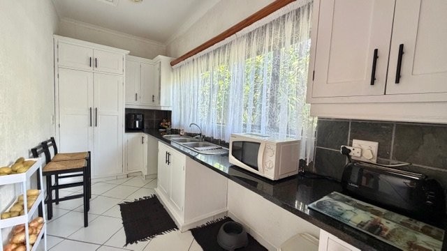 4 Bedroom Property for Sale in Uvongo KwaZulu-Natal