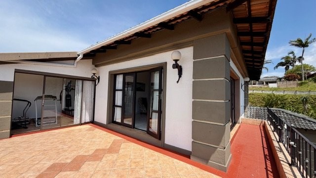 4 Bedroom Property for Sale in Uvongo KwaZulu-Natal