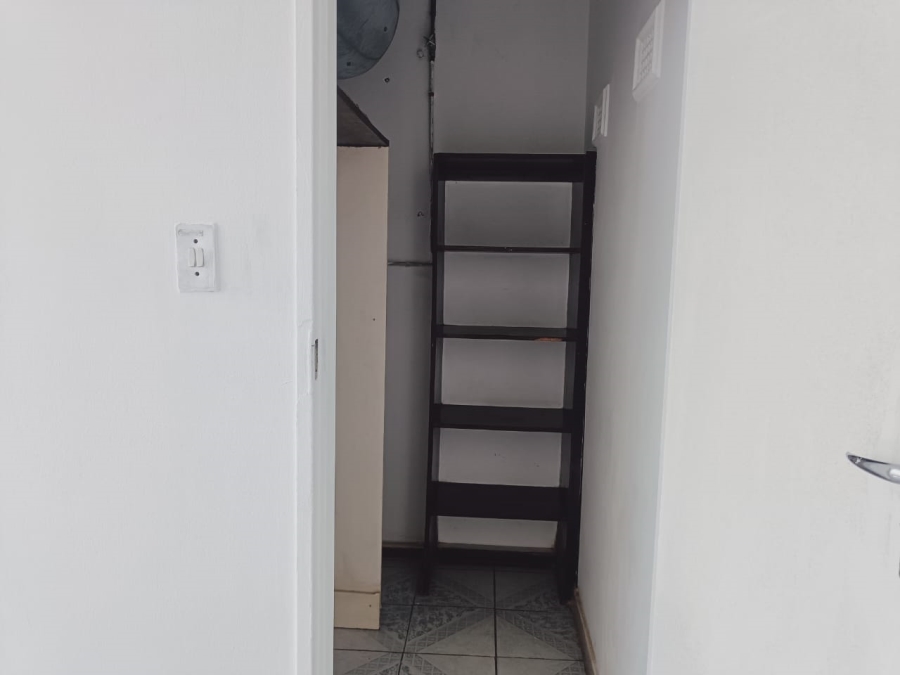 To Let 1 Bedroom Property for Rent in Durban North KwaZulu-Natal