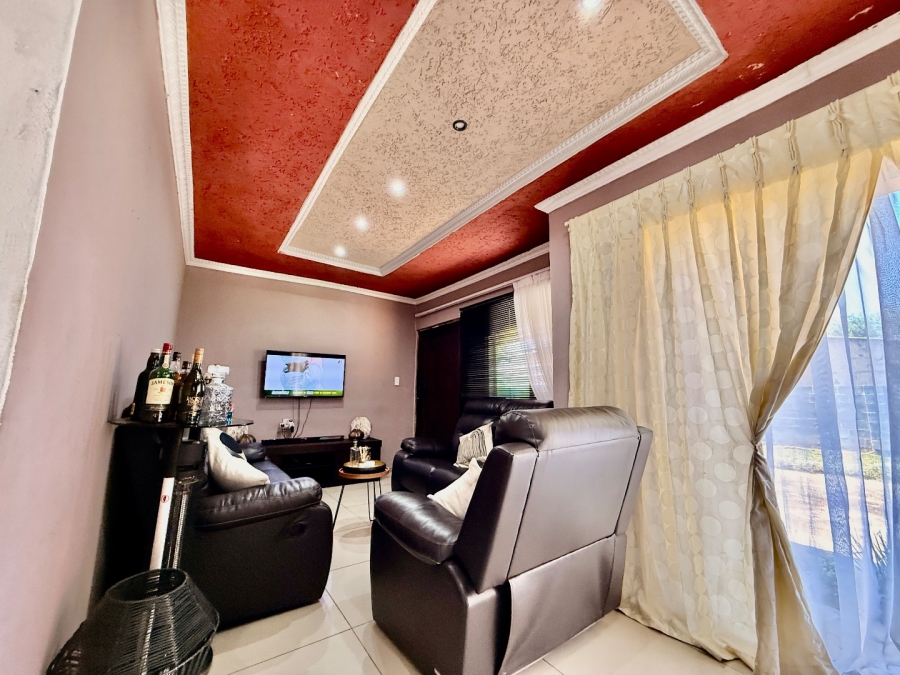 3 Bedroom Property for Sale in Madadeni K KwaZulu-Natal