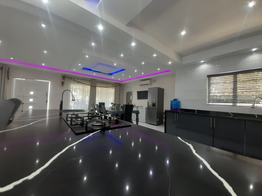 5 Bedroom Property for Sale in Durban North KwaZulu-Natal