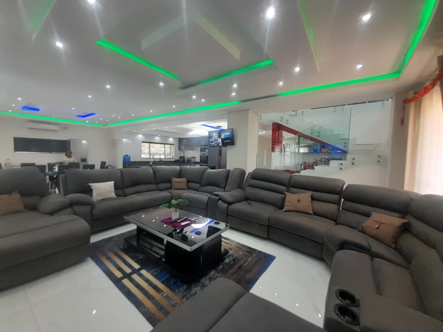 5 Bedroom Property for Sale in Durban North KwaZulu-Natal