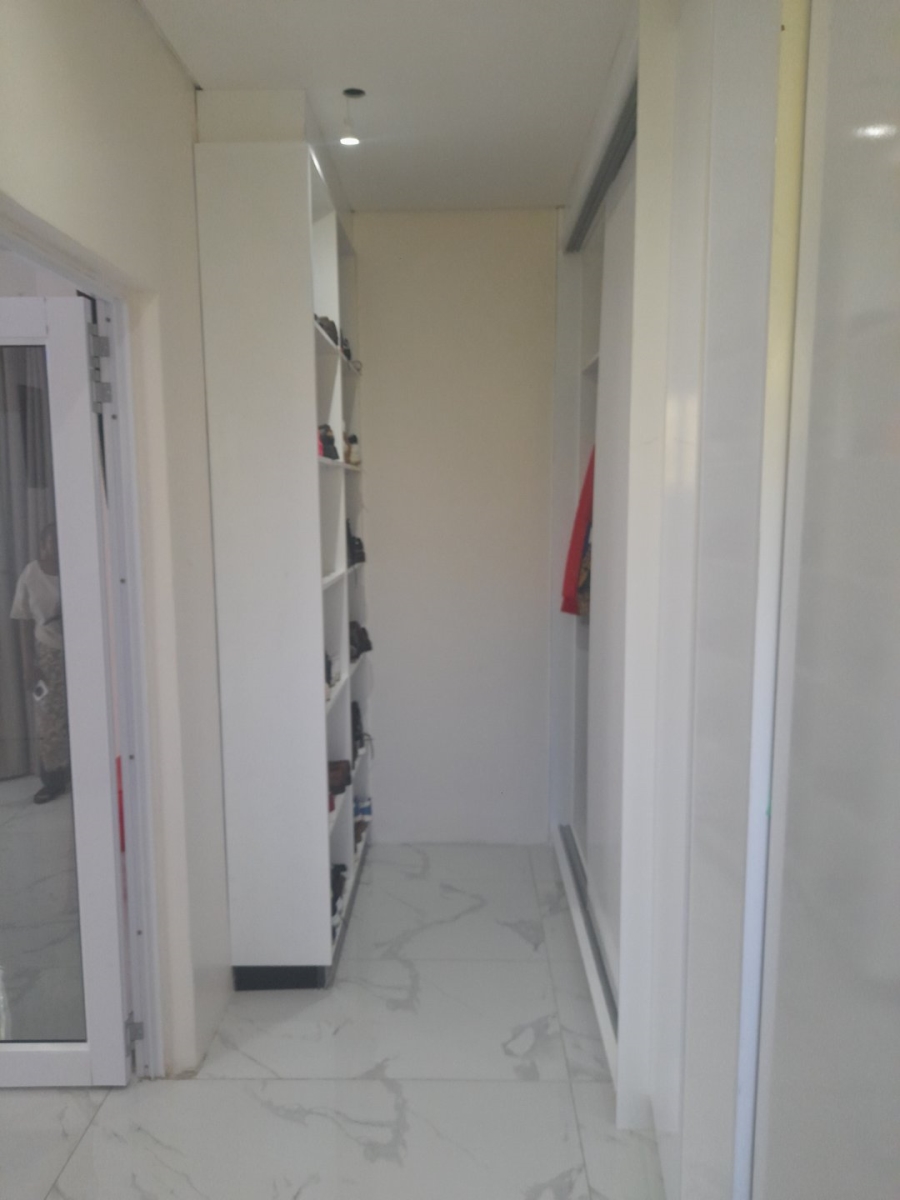 5 Bedroom Property for Sale in Durban North KwaZulu-Natal