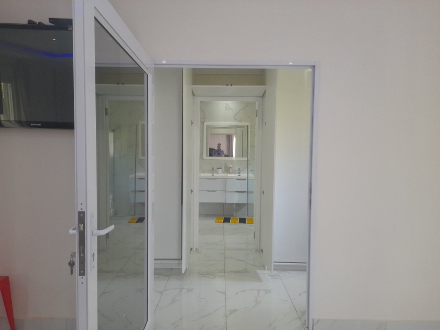 5 Bedroom Property for Sale in Durban North KwaZulu-Natal