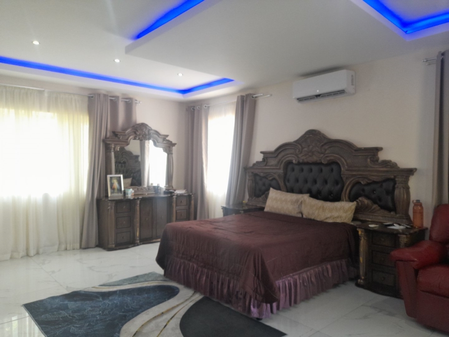 5 Bedroom Property for Sale in Durban North KwaZulu-Natal