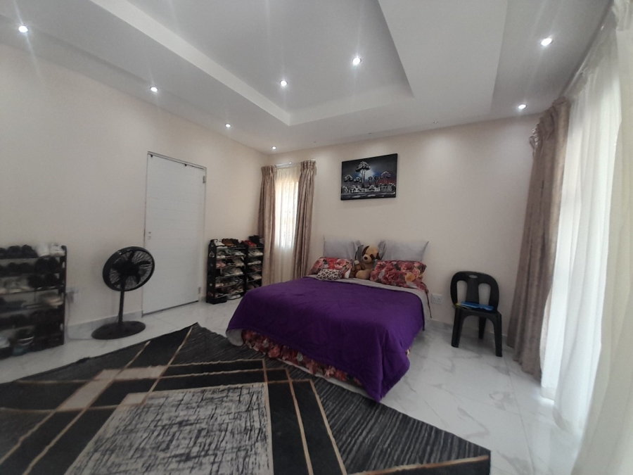 5 Bedroom Property for Sale in Durban North KwaZulu-Natal