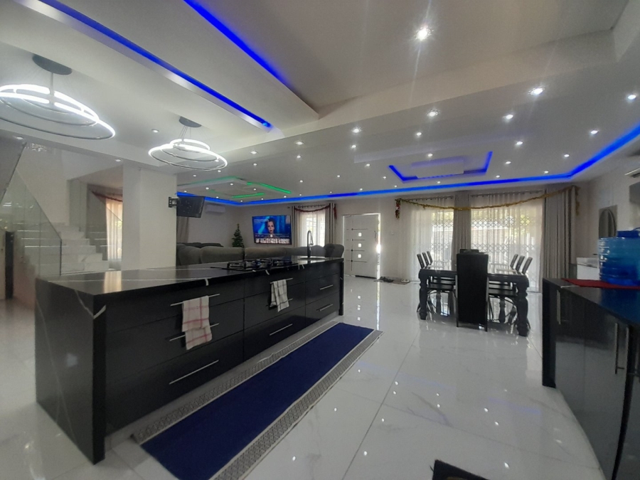 5 Bedroom Property for Sale in Durban North KwaZulu-Natal