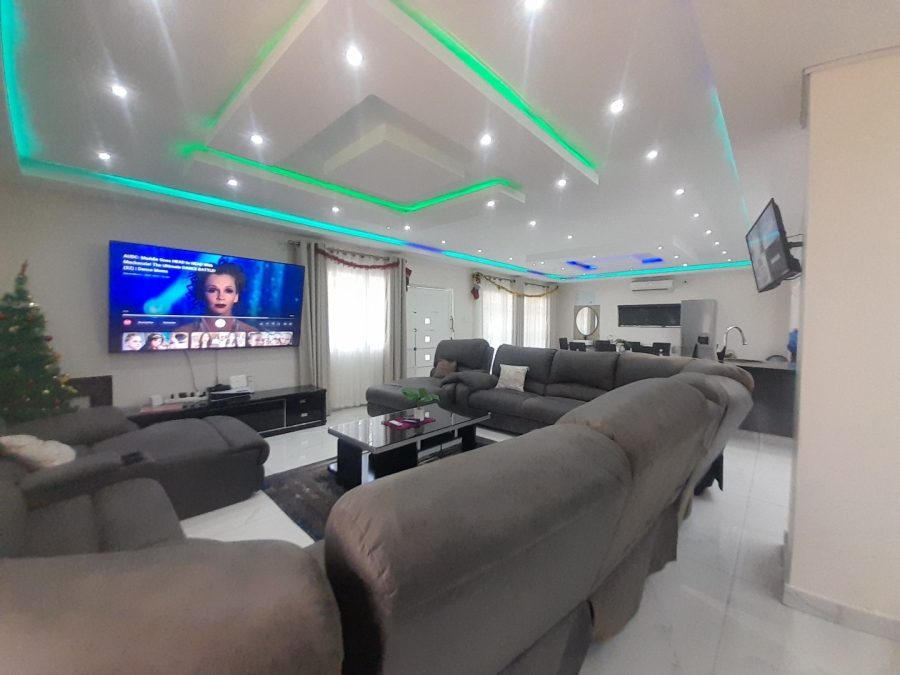 5 Bedroom Property for Sale in Durban North KwaZulu-Natal