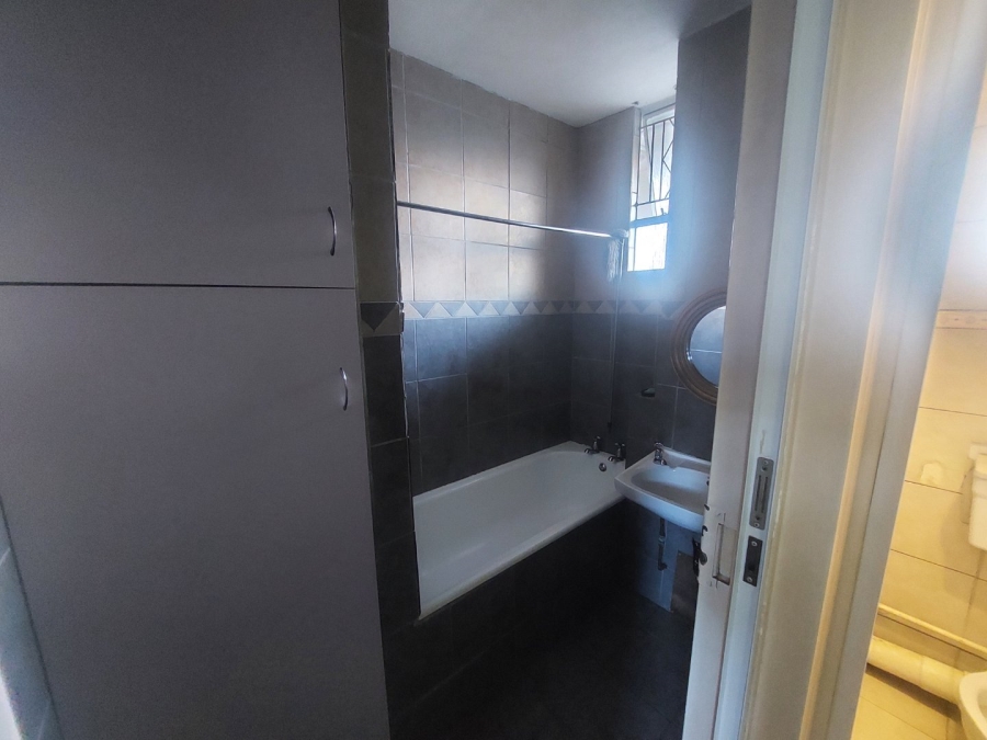 2 Bedroom Property for Sale in Glenwood KwaZulu-Natal