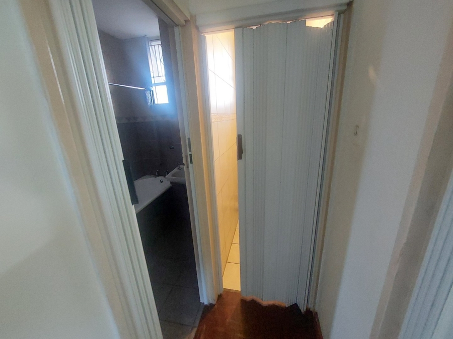 2 Bedroom Property for Sale in Glenwood KwaZulu-Natal