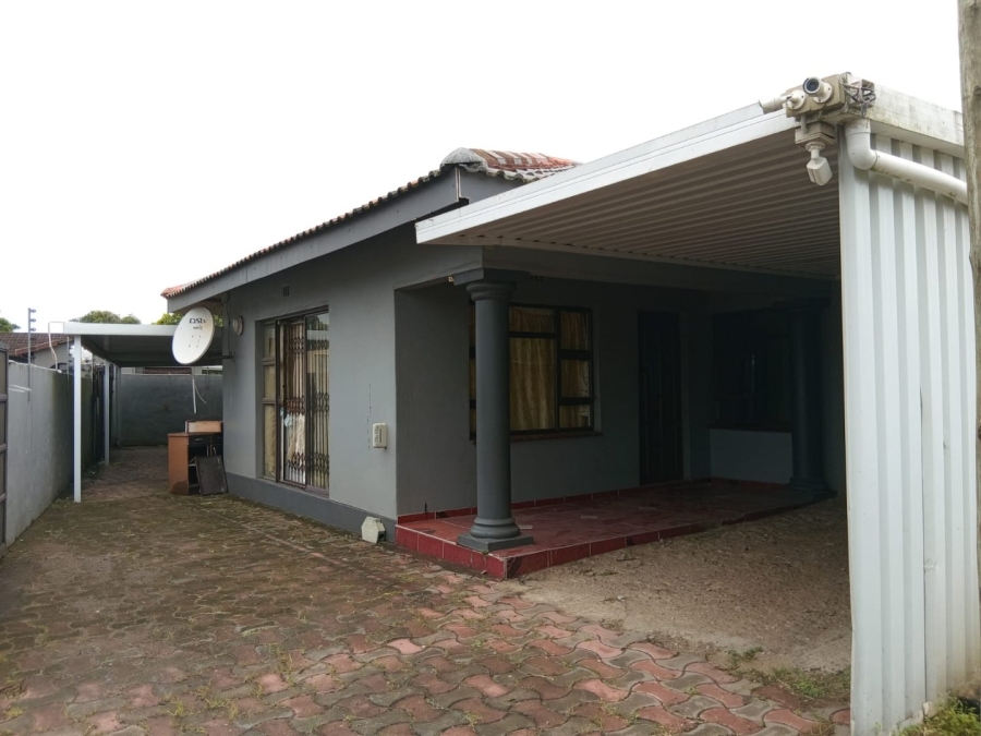 3 Bedroom Property for Sale in Esikhawini KwaZulu-Natal