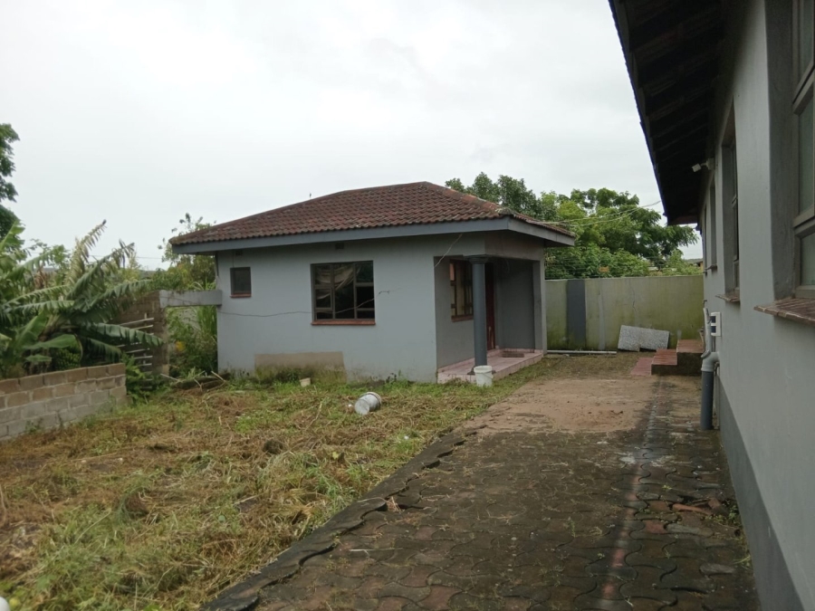 3 Bedroom Property for Sale in Esikhawini KwaZulu-Natal