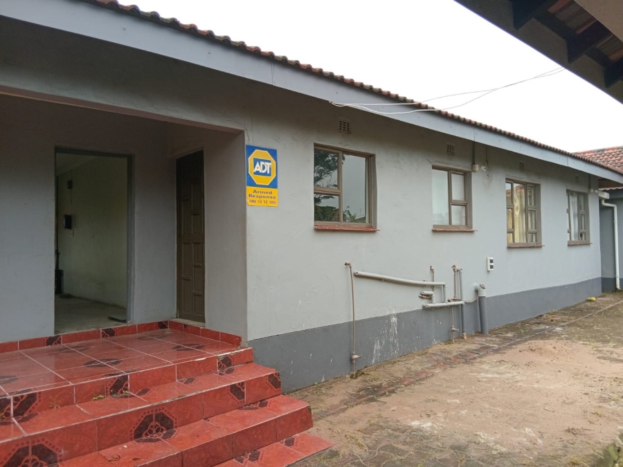 3 Bedroom Property for Sale in Esikhawini KwaZulu-Natal