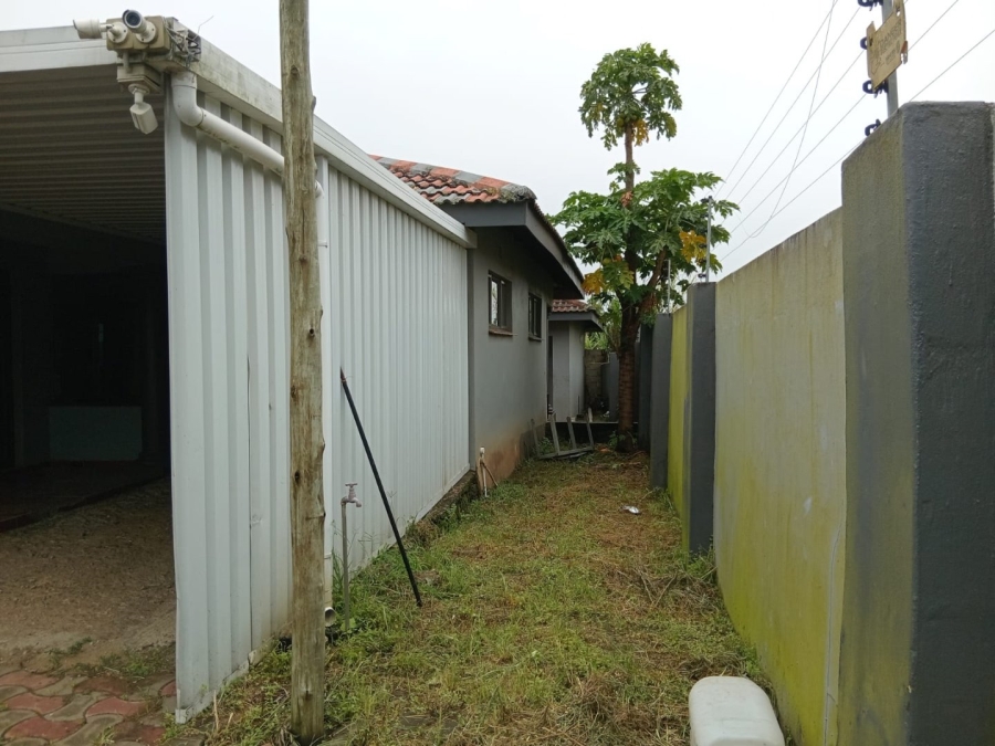 3 Bedroom Property for Sale in Esikhawini KwaZulu-Natal