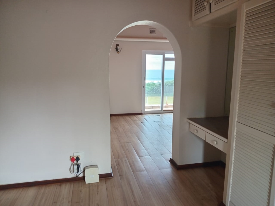 6 Bedroom Property for Sale in Pumula KwaZulu-Natal