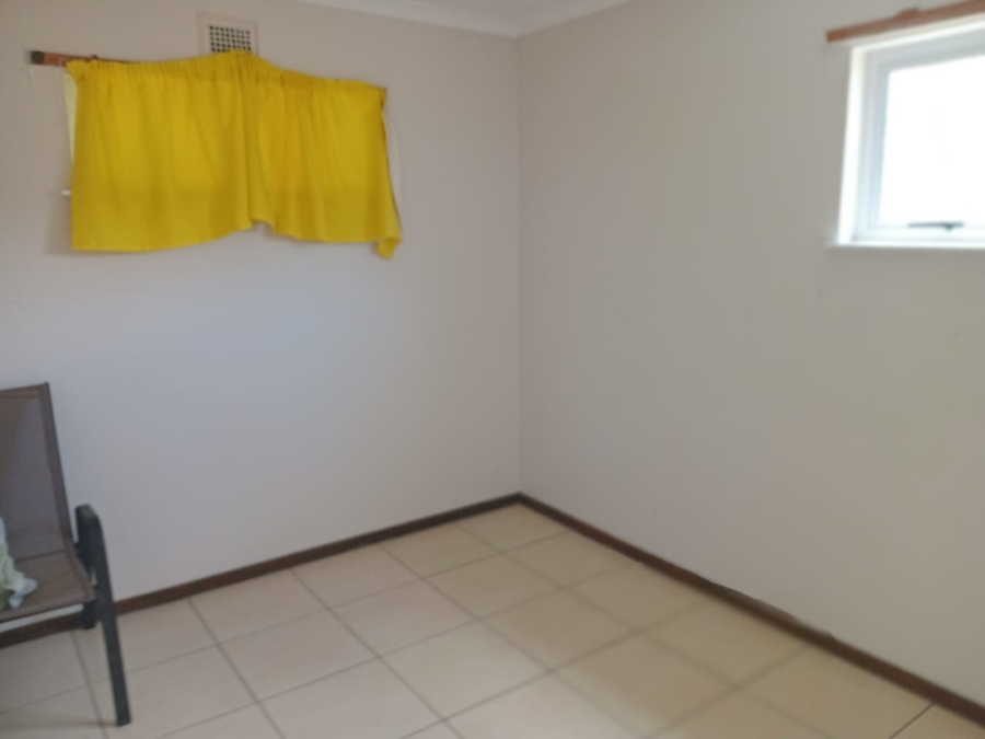 6 Bedroom Property for Sale in Pumula KwaZulu-Natal