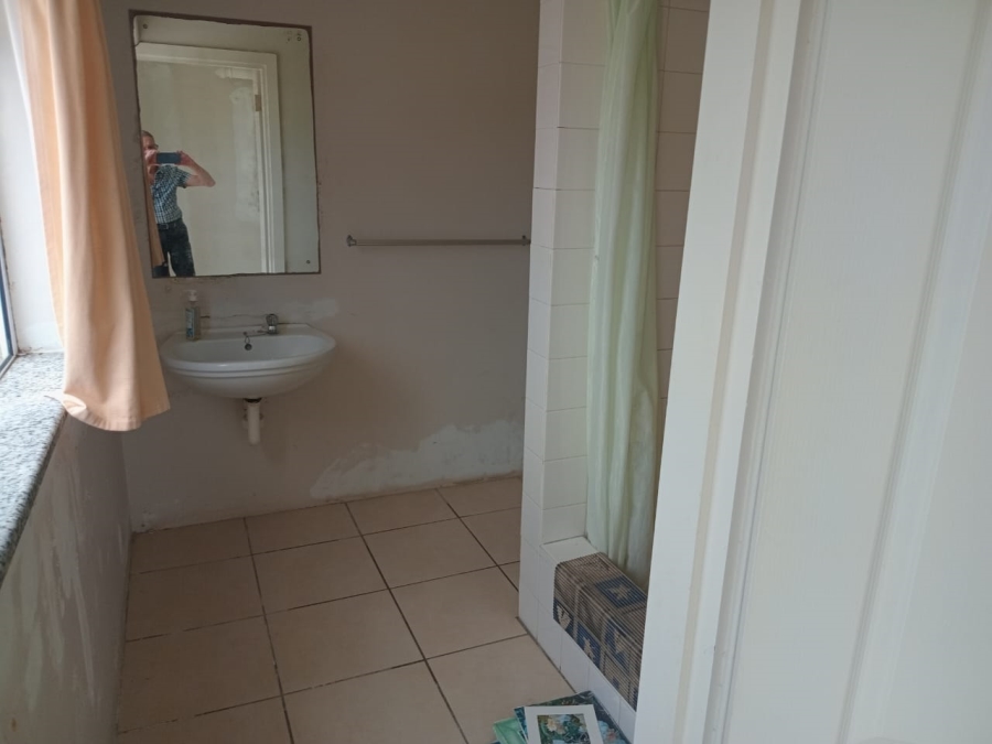 6 Bedroom Property for Sale in Pumula KwaZulu-Natal