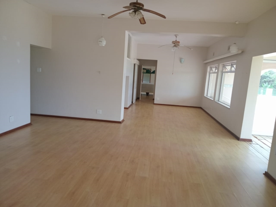 6 Bedroom Property for Sale in Pumula KwaZulu-Natal