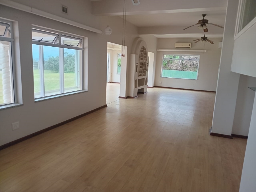 6 Bedroom Property for Sale in Pumula KwaZulu-Natal