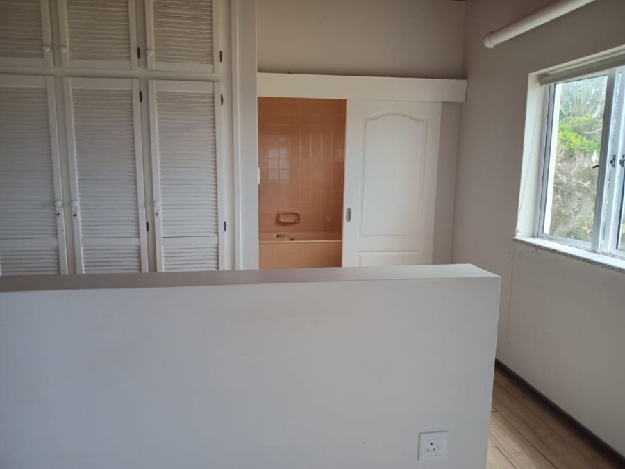 6 Bedroom Property for Sale in Pumula KwaZulu-Natal