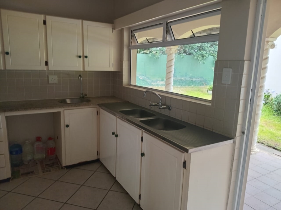 6 Bedroom Property for Sale in Pumula KwaZulu-Natal