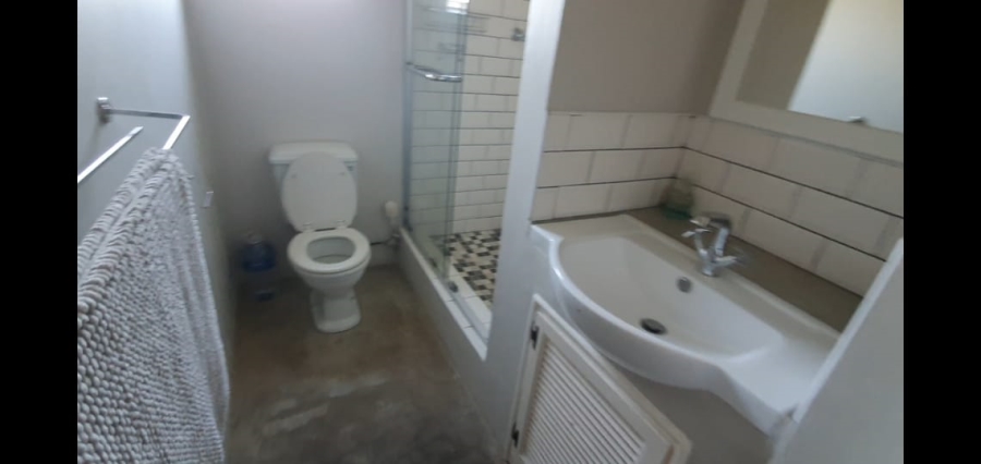 6 Bedroom Property for Sale in Pumula KwaZulu-Natal