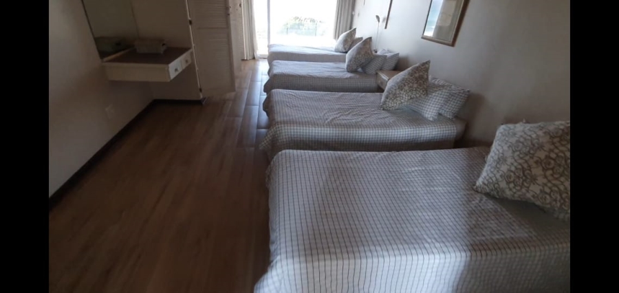 6 Bedroom Property for Sale in Pumula KwaZulu-Natal