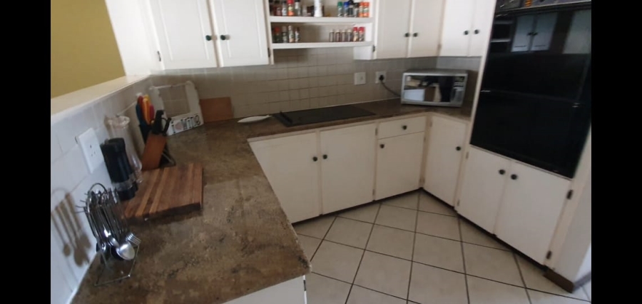 6 Bedroom Property for Sale in Pumula KwaZulu-Natal