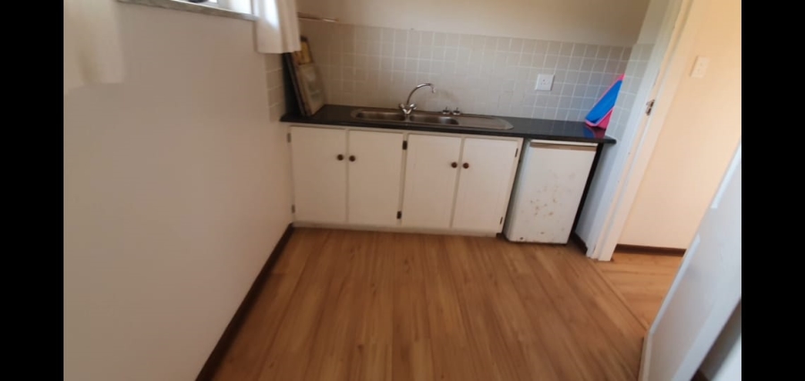 6 Bedroom Property for Sale in Pumula KwaZulu-Natal