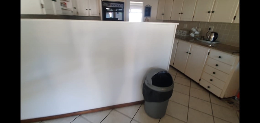 6 Bedroom Property for Sale in Pumula KwaZulu-Natal