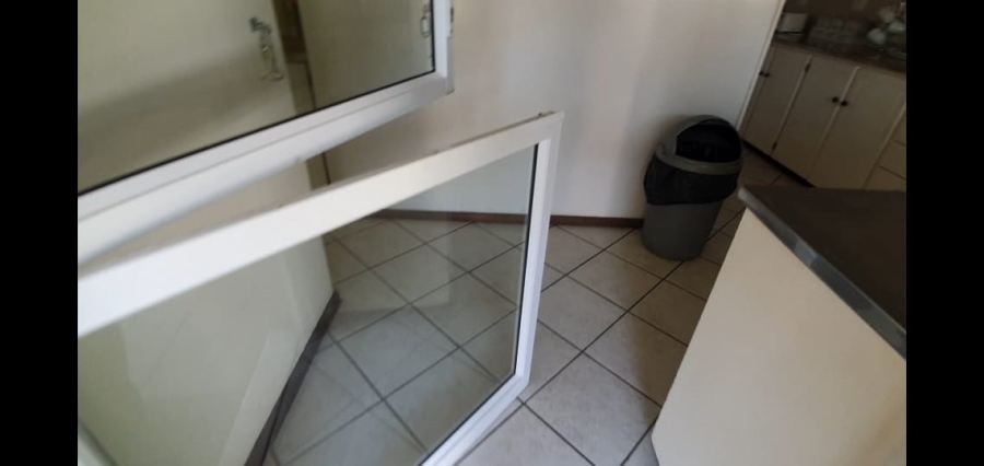 6 Bedroom Property for Sale in Pumula KwaZulu-Natal