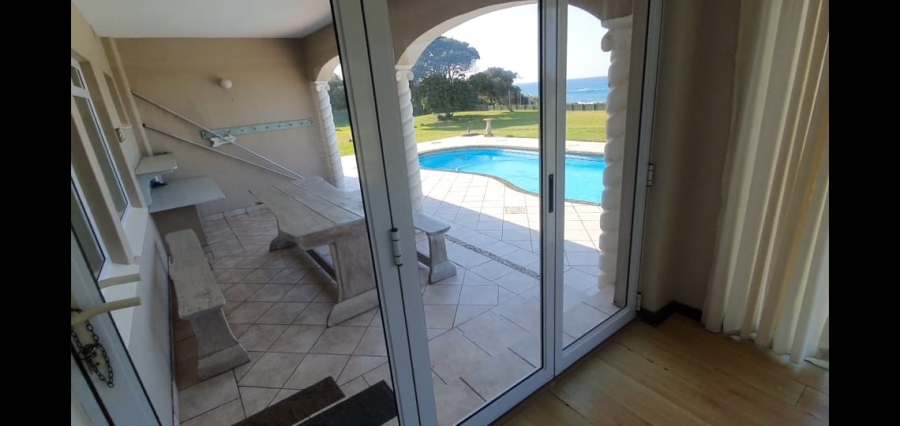 6 Bedroom Property for Sale in Pumula KwaZulu-Natal