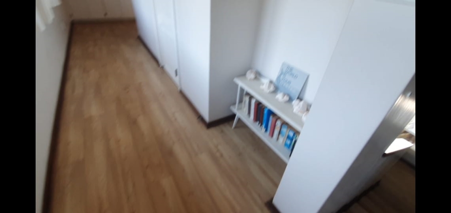 6 Bedroom Property for Sale in Pumula KwaZulu-Natal