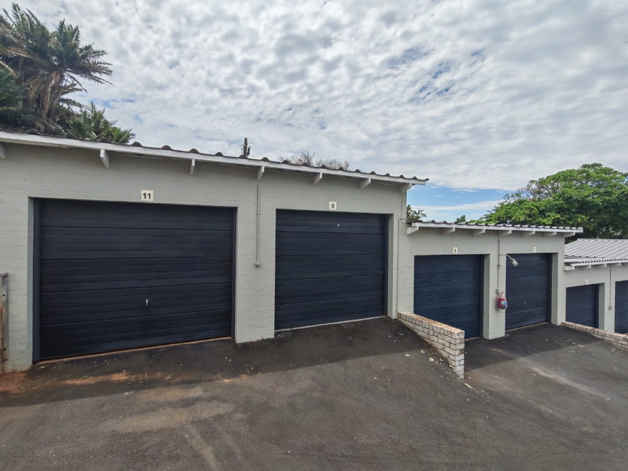 To Let 2 Bedroom Property for Rent in Umtentweni KwaZulu-Natal