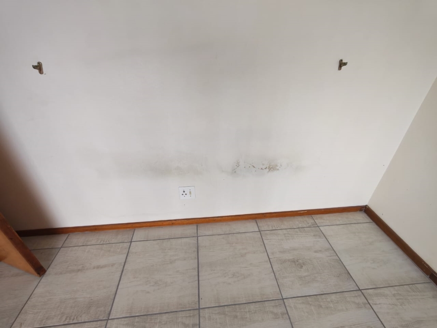 To Let 2 Bedroom Property for Rent in Umtentweni KwaZulu-Natal