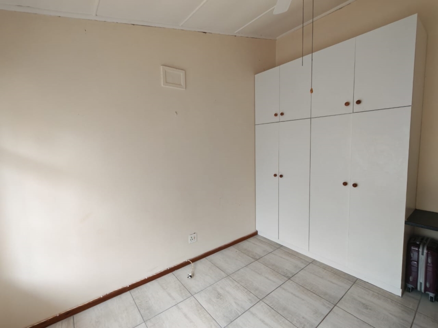 To Let 2 Bedroom Property for Rent in Umtentweni KwaZulu-Natal
