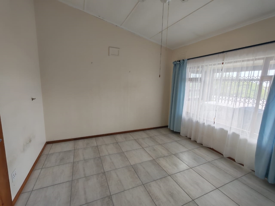 To Let 2 Bedroom Property for Rent in Umtentweni KwaZulu-Natal