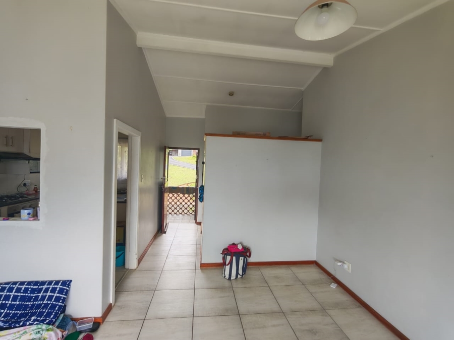 To Let 2 Bedroom Property for Rent in Umtentweni KwaZulu-Natal