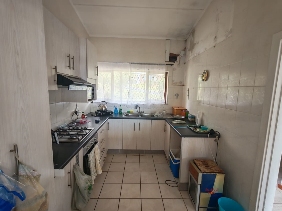 To Let 2 Bedroom Property for Rent in Umtentweni KwaZulu-Natal
