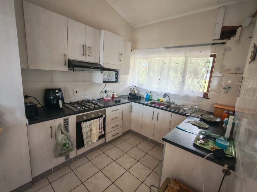 To Let 2 Bedroom Property for Rent in Umtentweni KwaZulu-Natal
