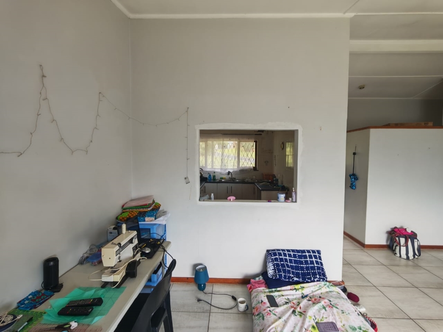 To Let 2 Bedroom Property for Rent in Umtentweni KwaZulu-Natal