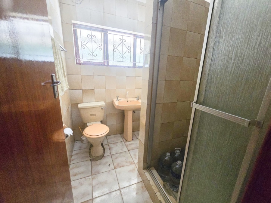 5 Bedroom Property for Sale in Dawnside KwaZulu-Natal