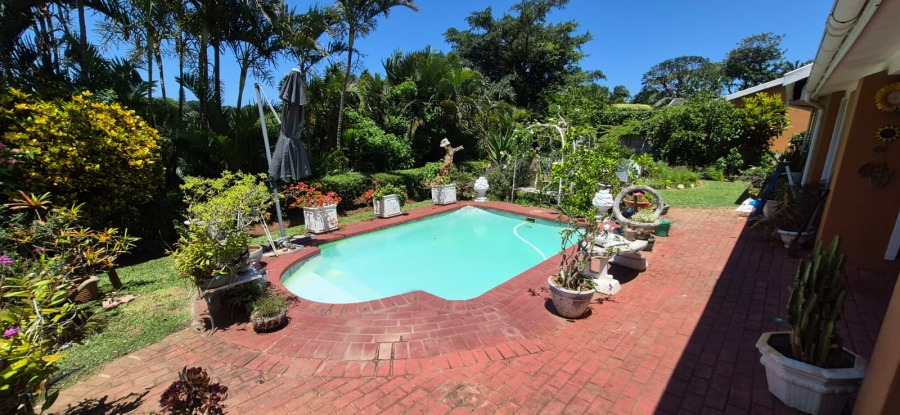 3 Bedroom Property for Sale in Umtentweni KwaZulu-Natal