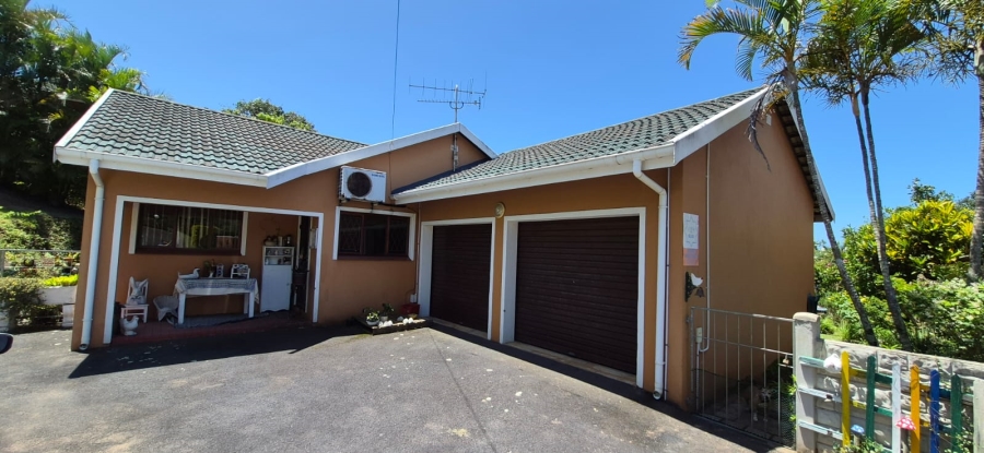 3 Bedroom Property for Sale in Umtentweni KwaZulu-Natal